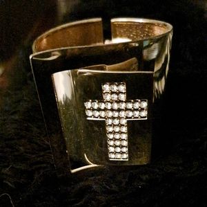 Gold tone cross bracelet